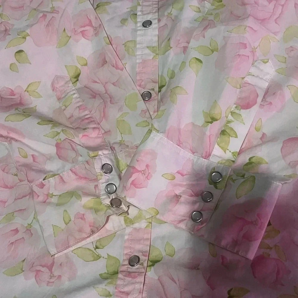 Liz Claiborne - Picture 2 of 3